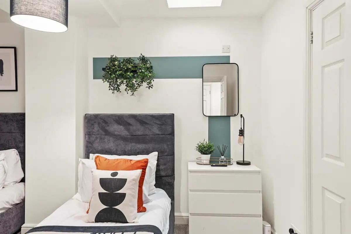 Elegant Flat - Sleeps 8 Apartman Bristol Kültér fotó